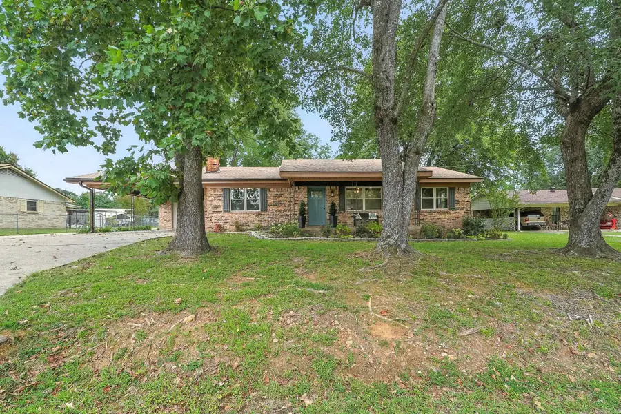 211 Adams Street N, Mena, AR 71953 - Image #3