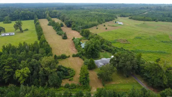 953 County Road 4114, Atlanta, TX 75551