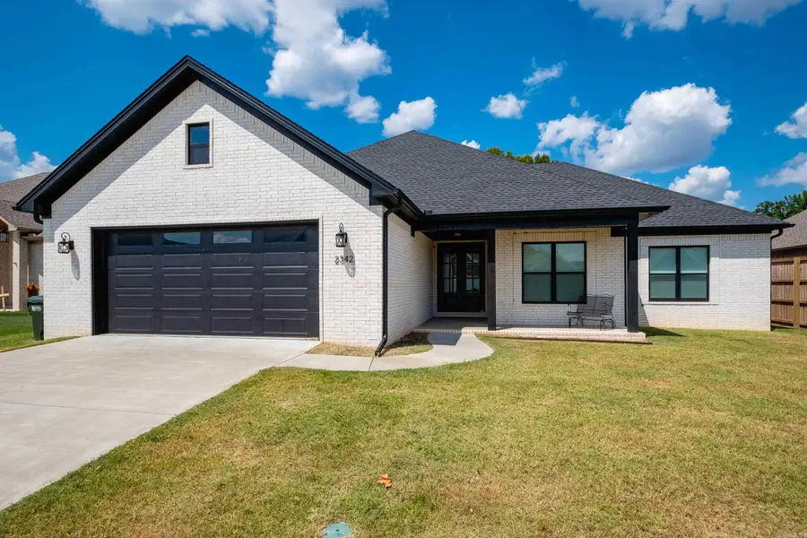 2342 Holly Hill Dr, Conway, AR 72034 - Image #2