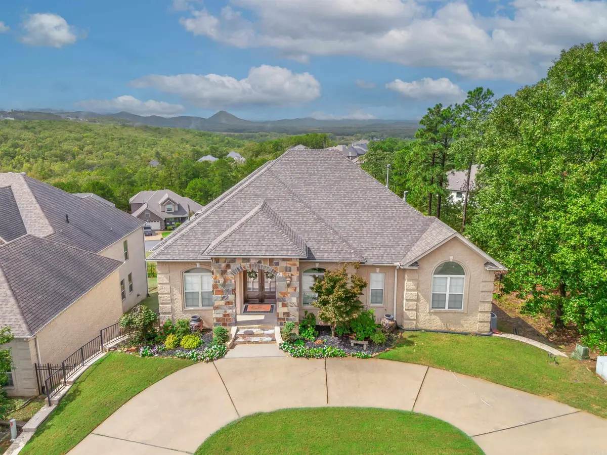 190 Majestic Circle, Maumelle, AR 72113 - Image #1