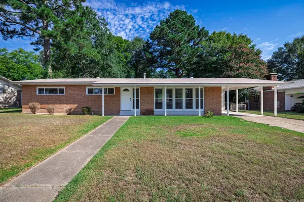 1904 Center Street, Arkadelphia, AR 71923