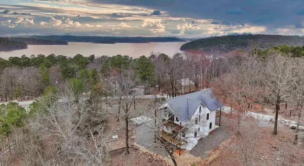 283 Lake Village Dr, Murfreesboro, AR 71958