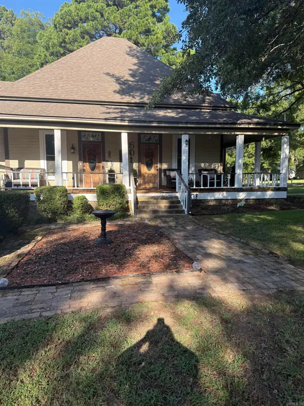 601 W Sypert Street, Nashville, AR 71852