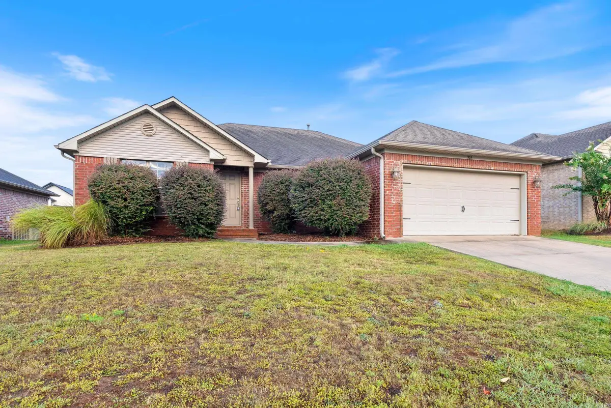 925 Wineberry, Conway, AR 72034 - Image #1