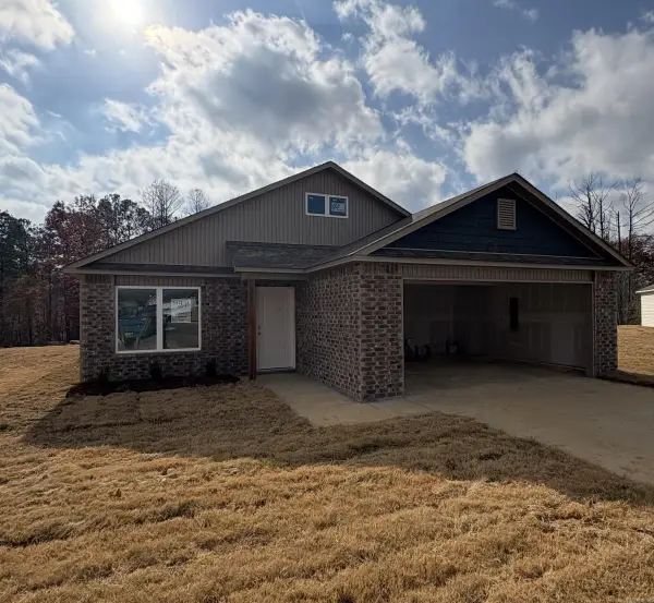 7081 Potomac Trail, Bauxite, AR 72011