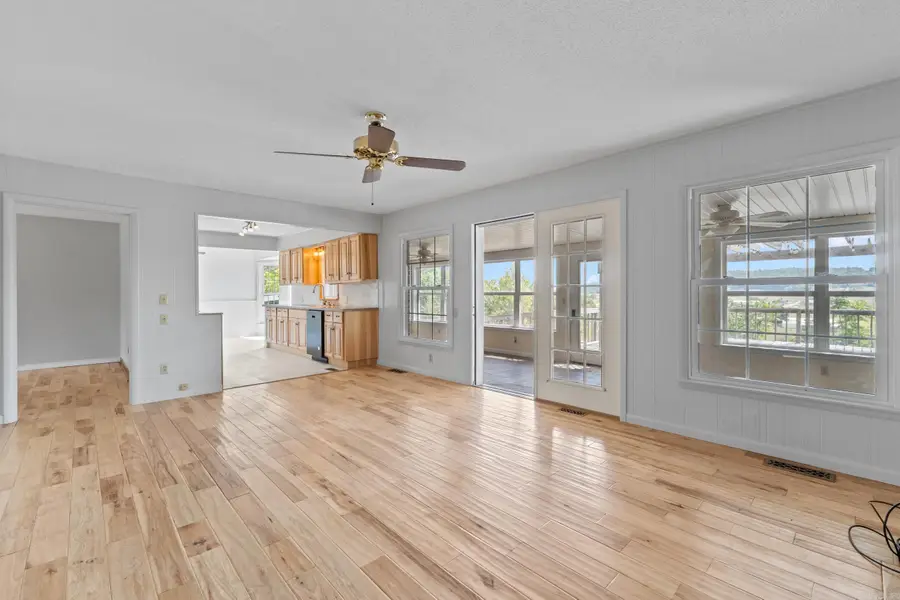 64 South Street, Calico Rock, AR 72519 - Image #2