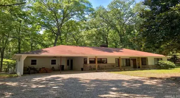 450 Cedarglades Rd, Hot Springs, AR 71913