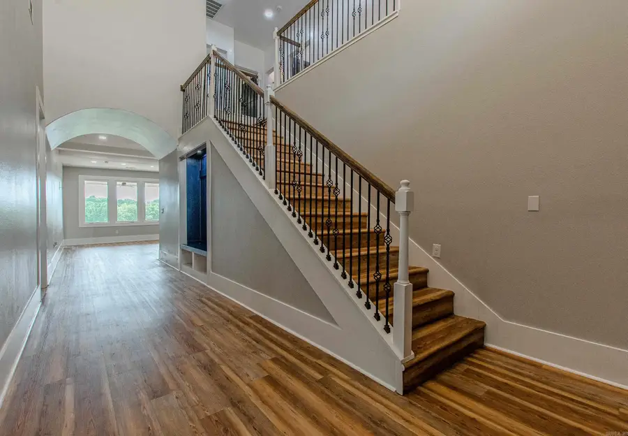 7921 Kanis Oaks Dr, Little Rock, AR 72204 - Image #3