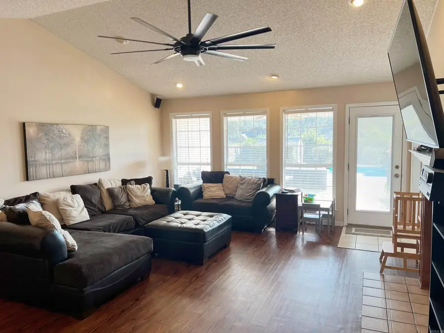 901 Green Oaks Ln, White Hall, AR 71602 - Image #3