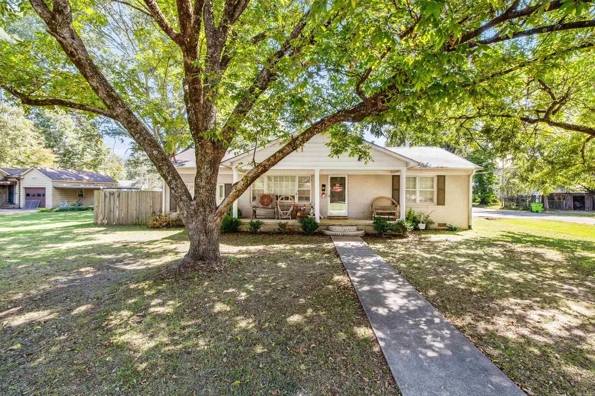 221 Adams Street, Lonoke, AR 72086 - Image #1