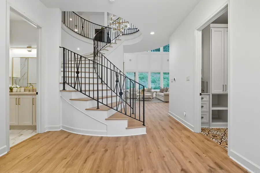 226 Abington Circle, Little Rock, AR 72223 - Image #2