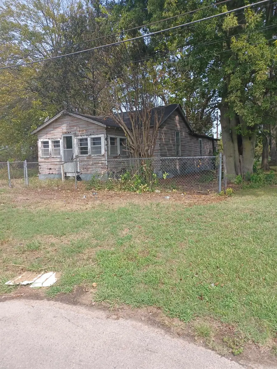 Address Withheld By Seller, Stuttgart, AR 72160 - Image #2