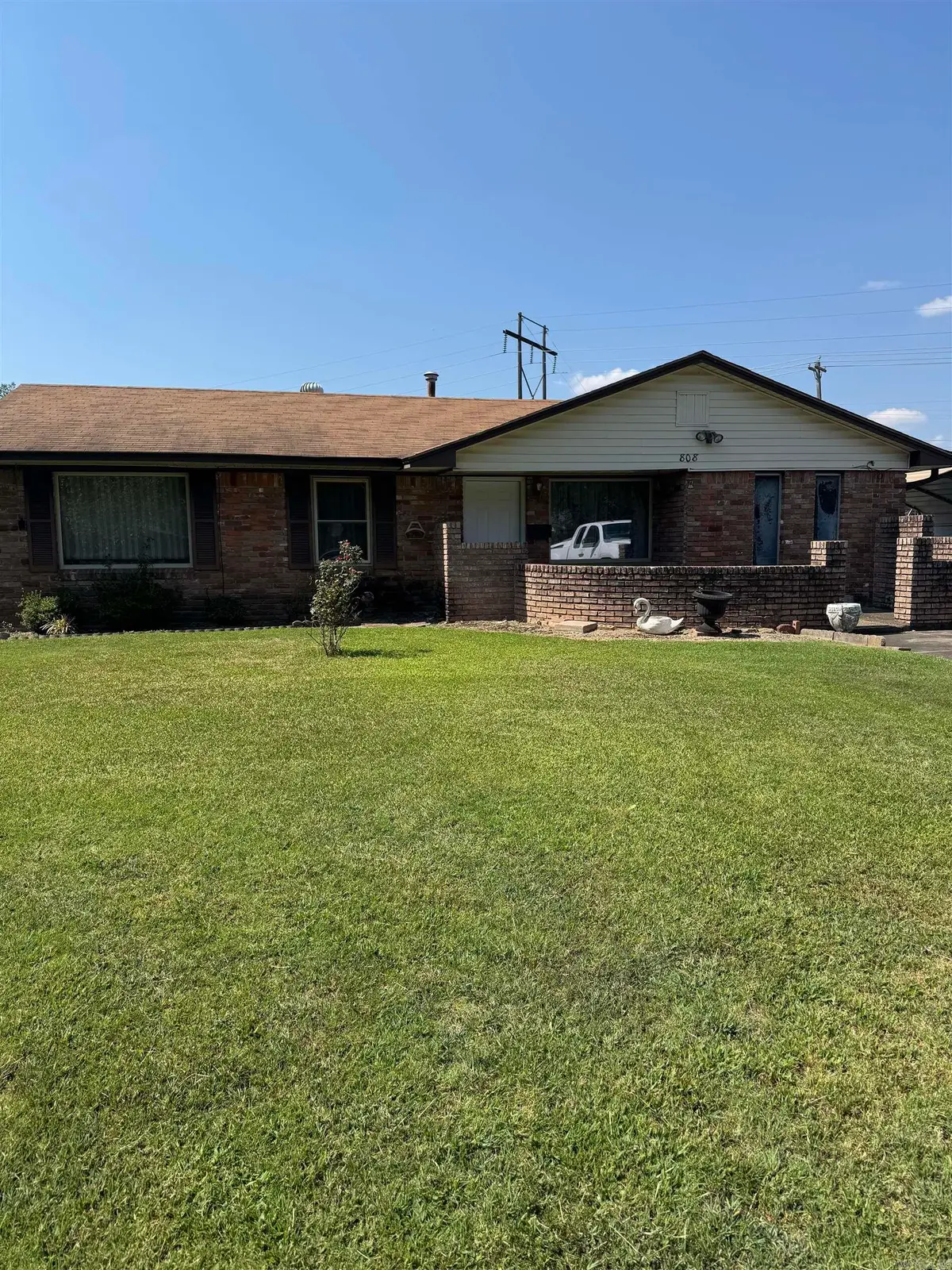 808 Barrow Drive, Pine Bluff, AR 71601 - Image #1