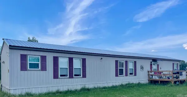 6136 N Highway 29 Highway, Blevins, AR 71825