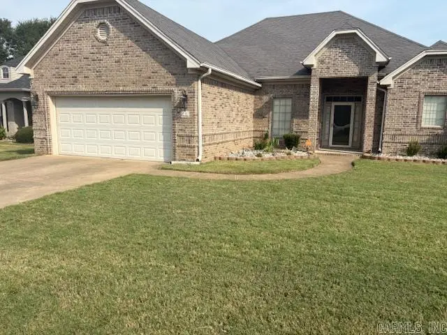 66 Woodridge Dr, Little Rock, AR 72204 - Image #1