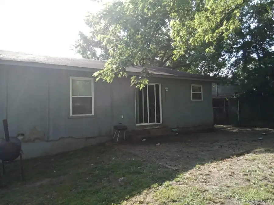 609 Newcastle Dr, Sherwood, AR 72120 - Image #2