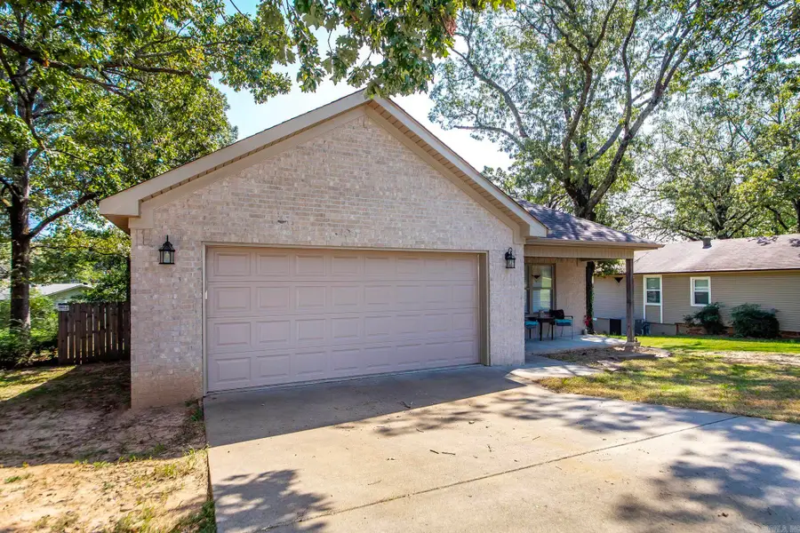 8320 B Holiday Drive, Sherwood, AR 72120 - Image #2