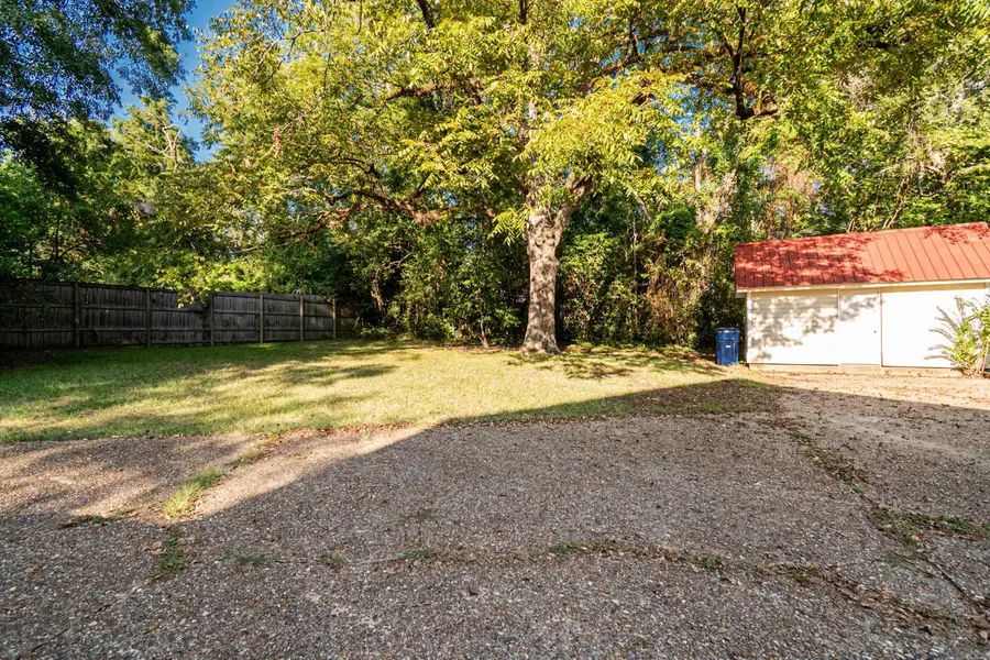 734 W Washington Street, Camden, AR 71701 - Image #3
