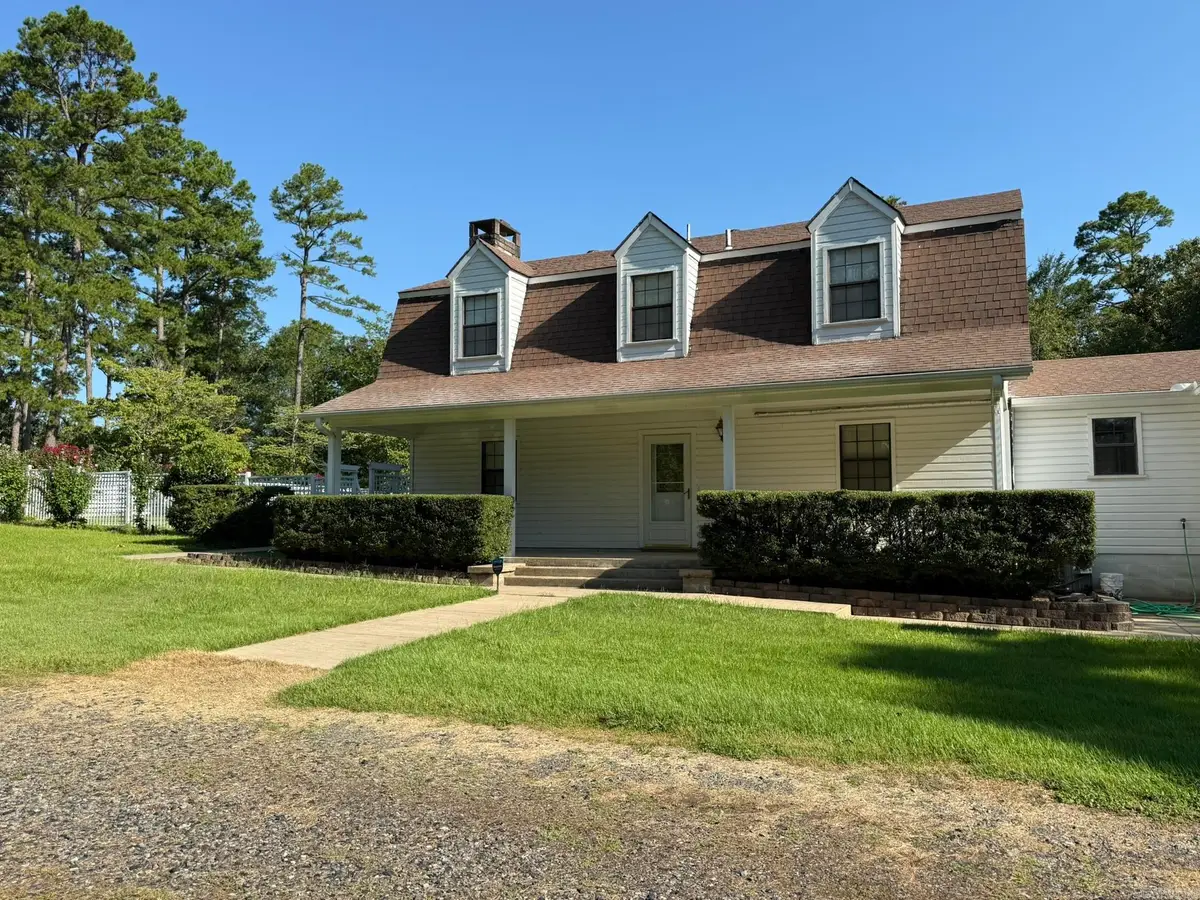 201 Deer Run Lane, Mena, AR 71953 - Image #1