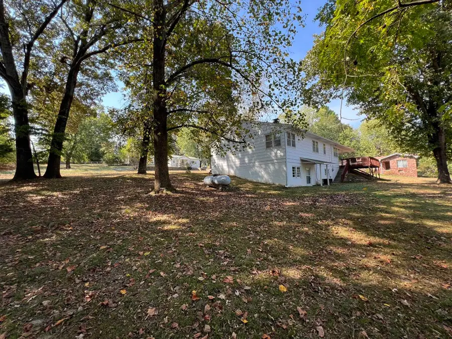 575 Goldsmith Avenue, Mammoth Spring, AR 72554 - Image #3