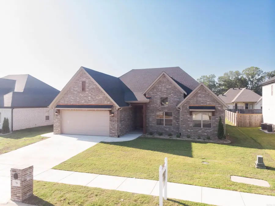 70 Corniche Cove, Maumelle, AR 72113 - Image #2