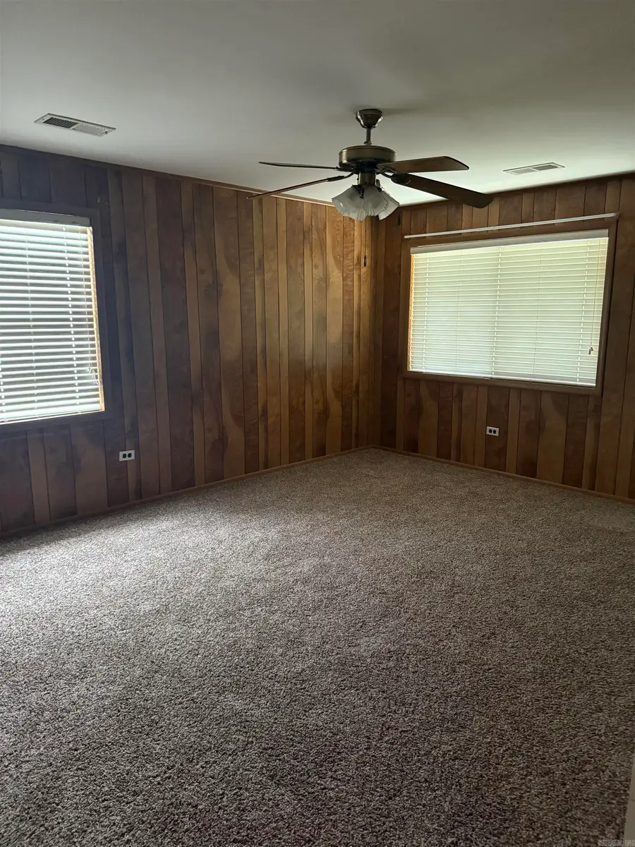 106 N 17th Ave, Paragould, AR 72450 - Image #3