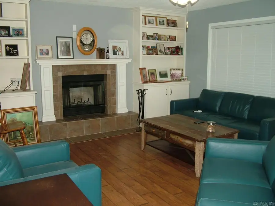 615 Locust Street, Mountain Home, AR 72653 - Image #2