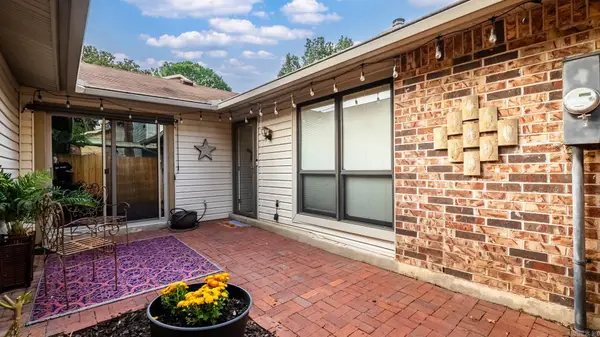 40 Hampshire Circle, Little Rock, AR 72212