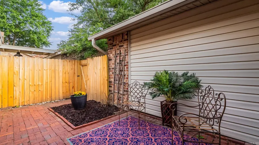 40 Hampshire Circle, Little Rock, AR 72212 - Image #2