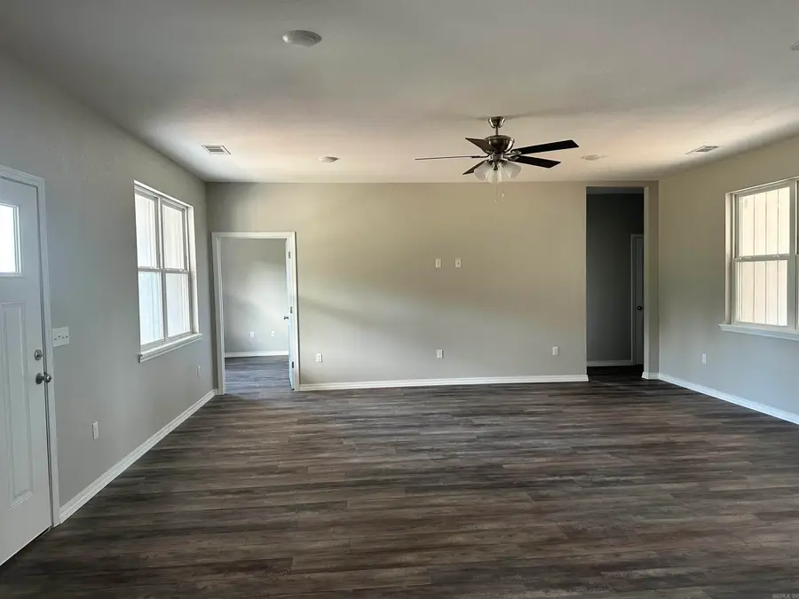 1140 E Gum St Street, Russellville, AR 72802 - Image #3