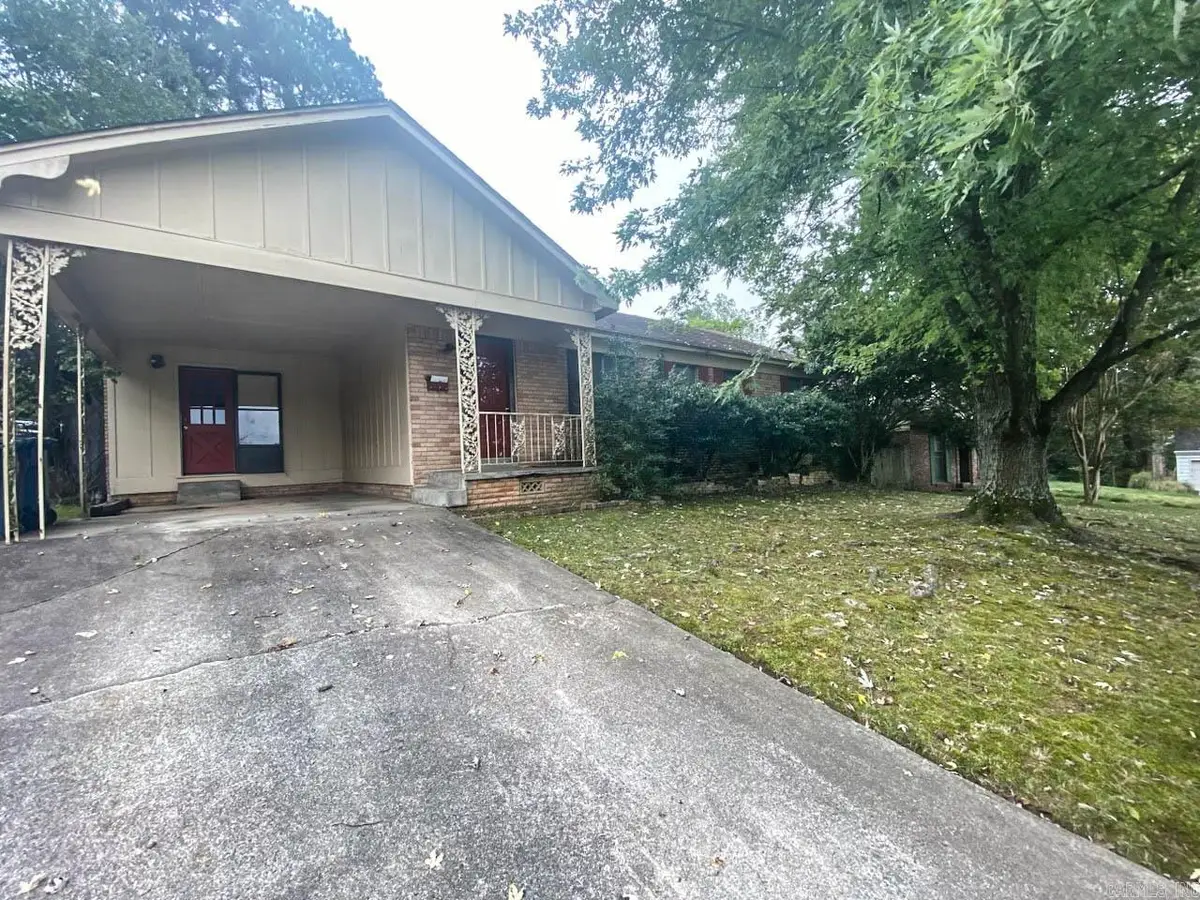 109 Schoolwood Ln, Cammack Village, AR 72207 - Image #1