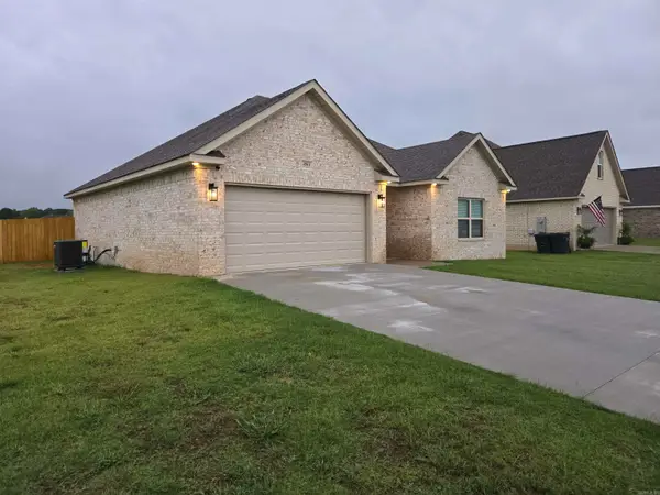 4561 Plymouth, Jonesboro, AR 72405