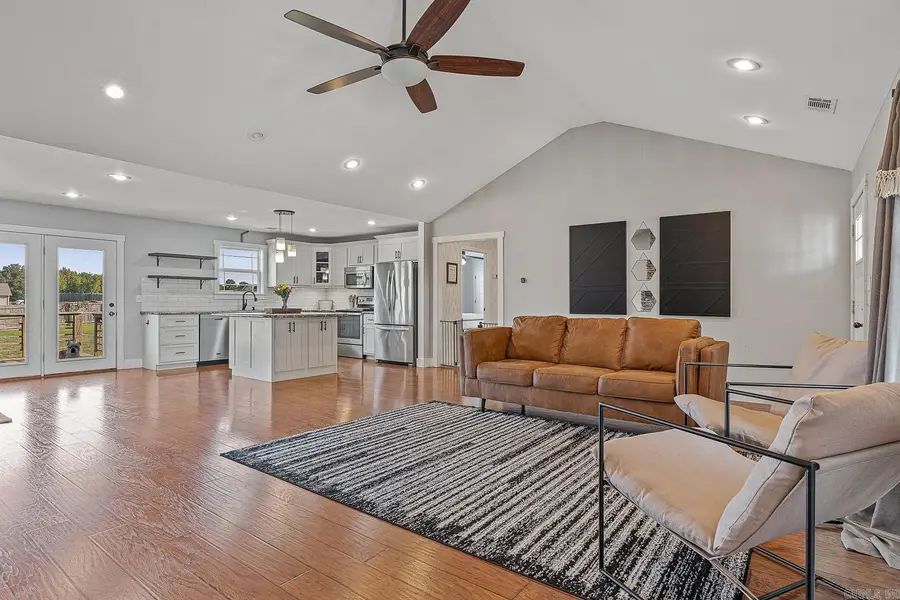 422 Sunset Drive, Paragould, AR 72450 - Image #3