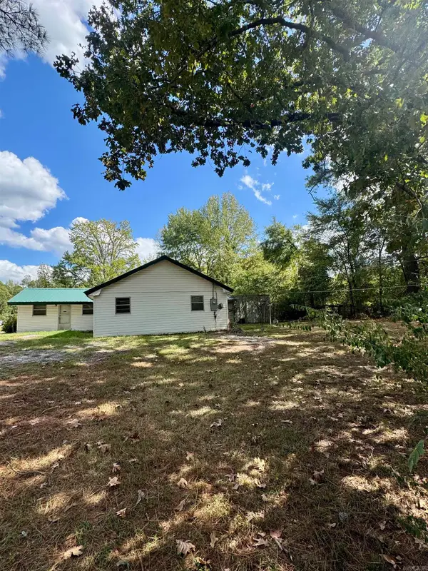 5411 Old Warren Road, Pine Bluff, AR 71603