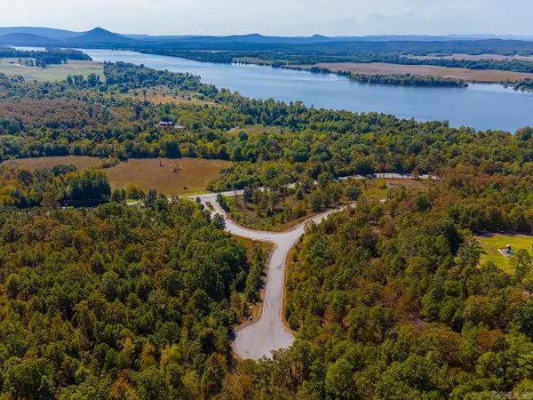 16100 Vista Del Rio, Maumelle, AR 72113