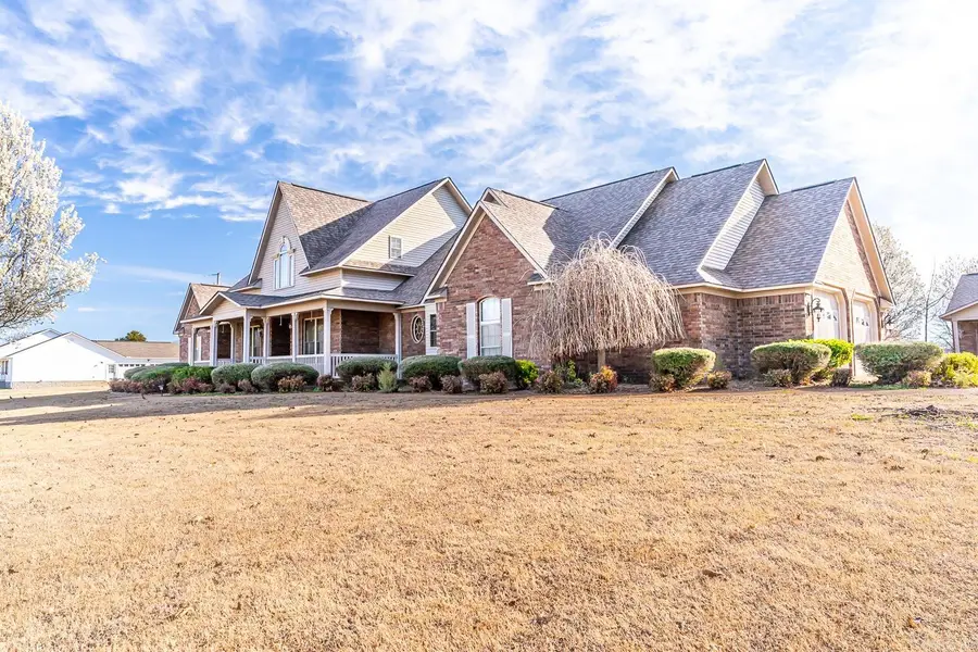 1300 N Locust Street, Newark, AR 72562 - Image #2