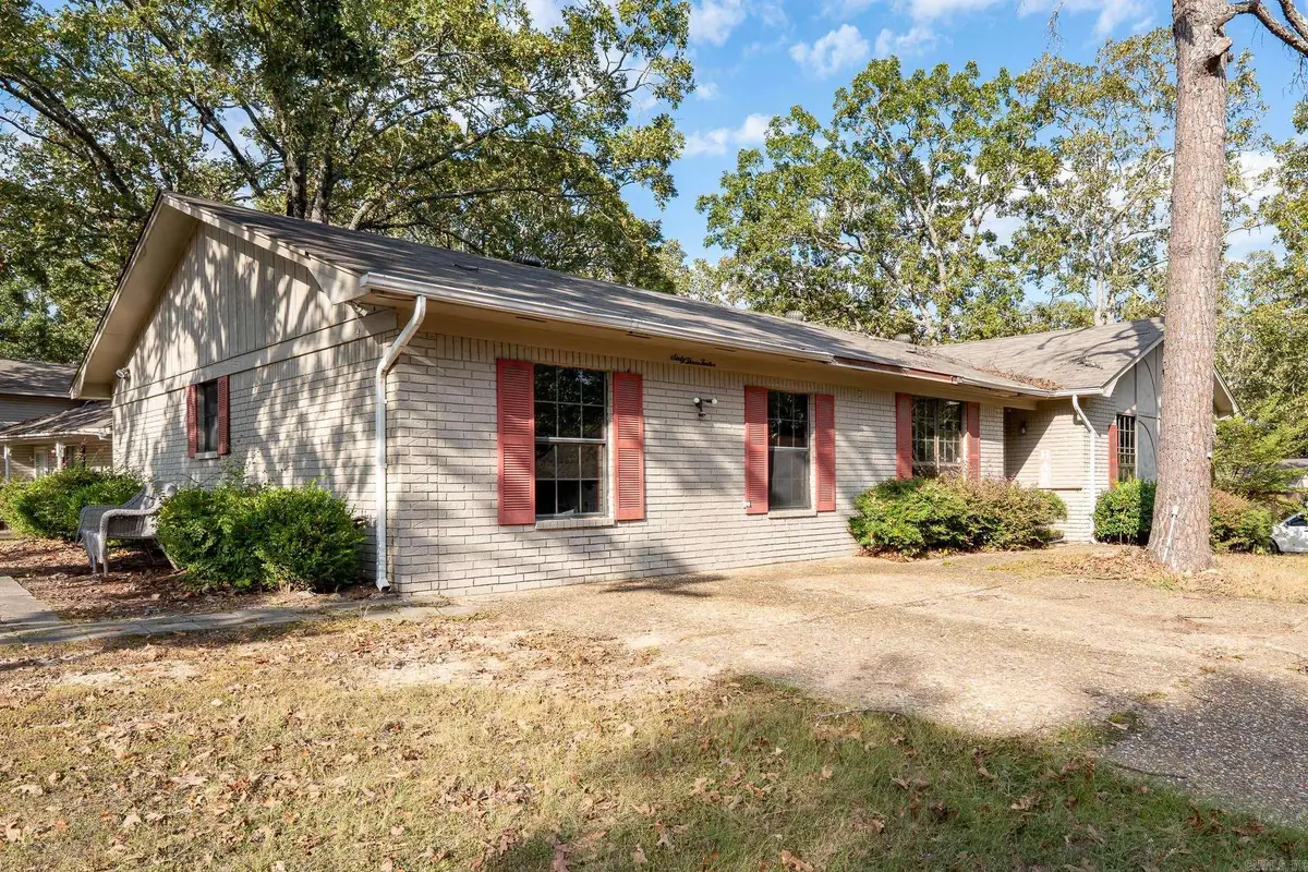 6312 Rolling Hills Dr, North Little Rock, AR 72118 - Image #1