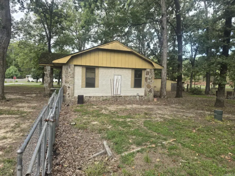 617 Winchester Avenue, White Hall, AR 71602 - Image #2