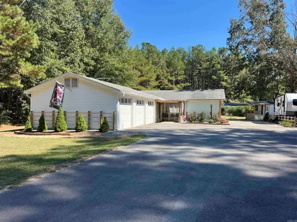 8213 Old Warren Road, Pine Bluff, AR 71603