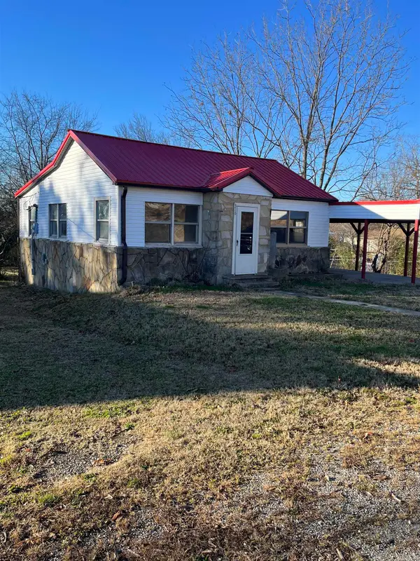 316 North St, Salem, AR 72576