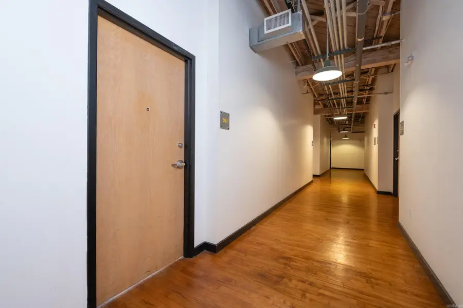 423 E 3rd Street #201, Little Rock, AR 72201 - Image #2