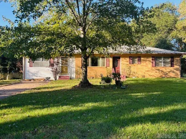 2802 Honeysuckle Lane, Russellville, AR 72801 - Image #2