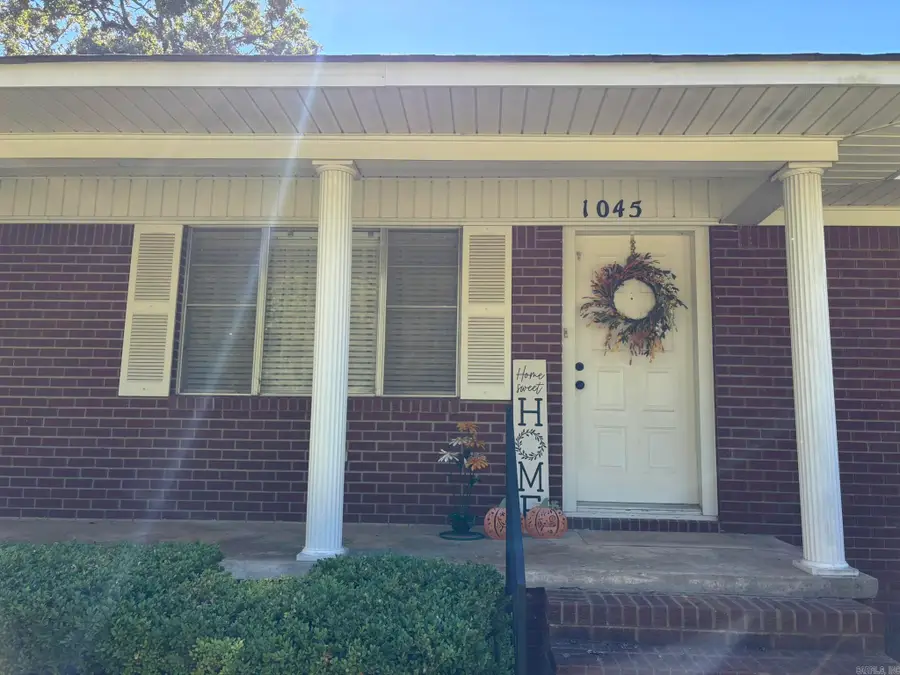 1045 Woodlawn, Camden, AR 71701 - Image #2
