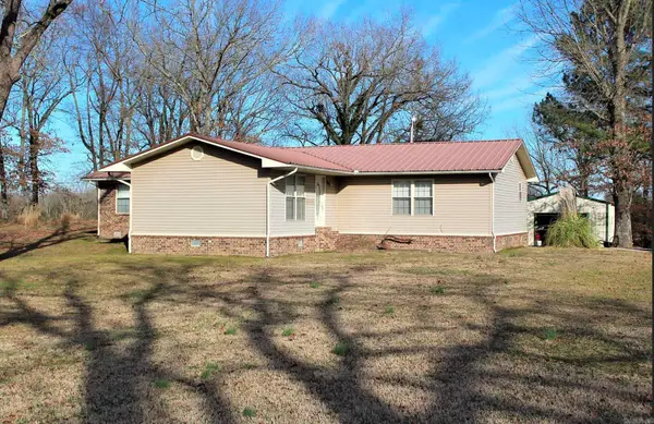 418 Lawrence County Road, Strawberry, AR 72469
