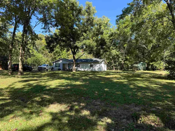 88 Church St, Russellville, AR 72802