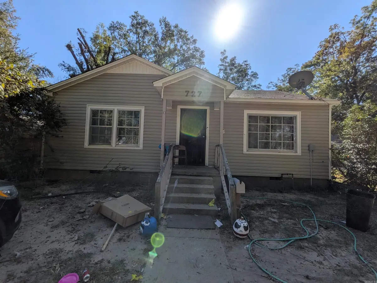 727 Waco, Camden, AR 71701 - Image #1