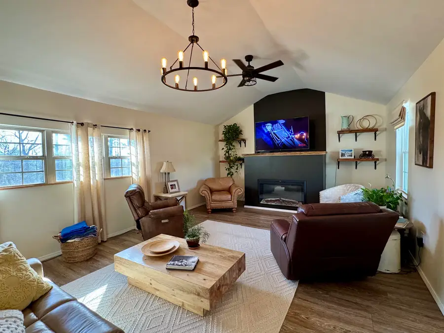 3068 S Ar 9 Hwy, Melbourne, AR 72556 - Image #3