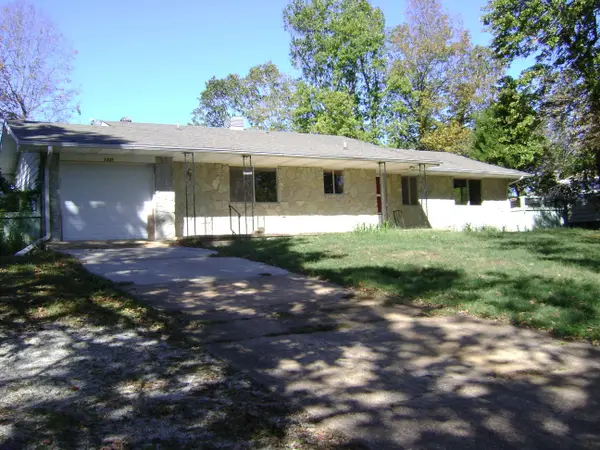 1321 &1323 Riverview Drive, Horseshoe Bend, AR 72512