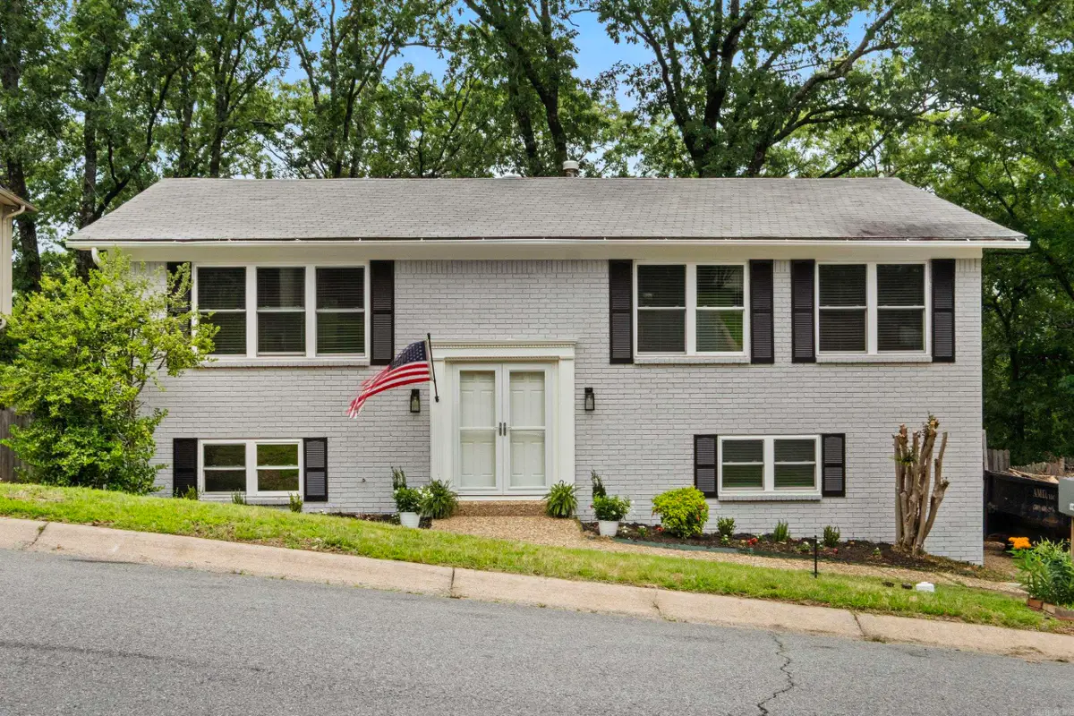 12224 Shawnee Forest Drive, Little Rock, AR 72212 - Image #1