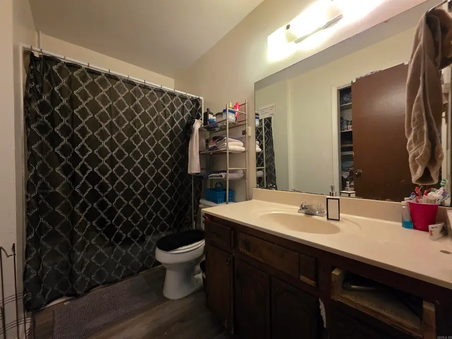 610/612 Newcastle Dr Drive, Sherwood, AR 72120 - Image #3